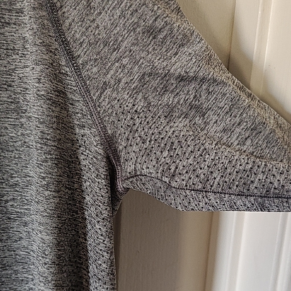 Lululemon Swiftly Tech Long Sleeve Shirt - Picture 5 of 12